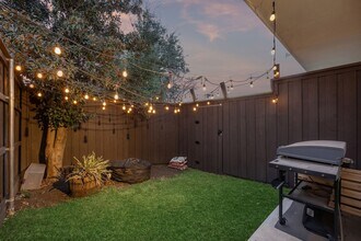 5816 Orchid Ln in Dallas, TX - Foto de edificio - Building Photo