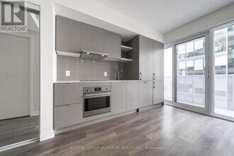 100-4100 Harbour St in Toronto, ON - Building Photo - Building Photo
