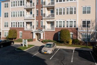 Courthouse Commons in Central Islip, NY - Foto de edificio - Building Photo