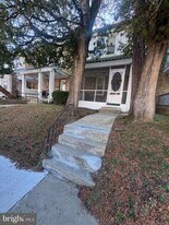 2410 N Monroe St in Wilmington, DE - Building Photo