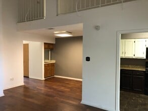 526 Oakridge Dr in Greenville, TX - Building Photo - Building Photo