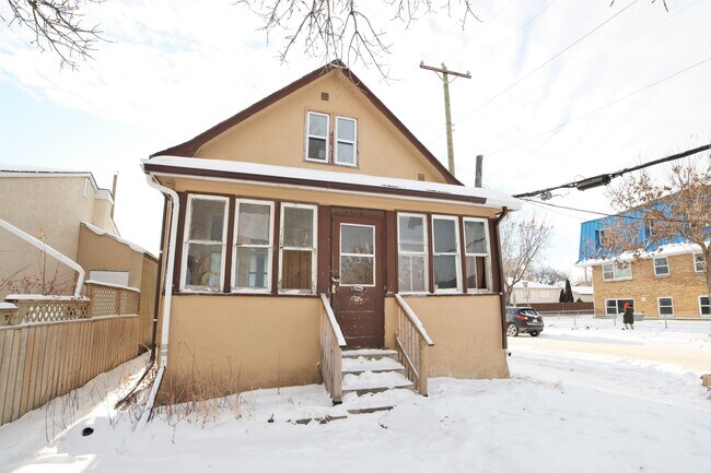 1518 Catharine Ave in Winnipeg, MB - Building Photo - Building Photo