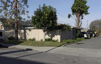 2417-2419 Elden Ave in Costa Mesa, CA - Building Photo - Building Photo