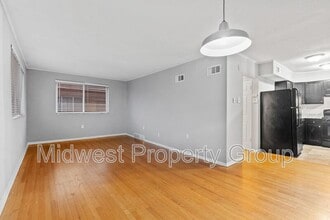 2507 S Big Bend Blvd in Maplewood, MO - Building Photo - Building Photo