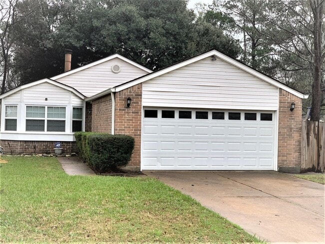 property at 17122 Kings Walk Ln