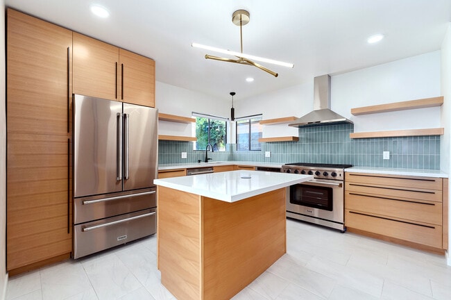 property at 1938 Clinton St