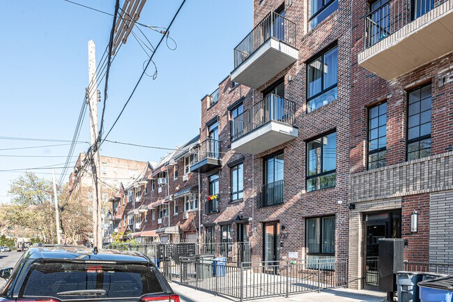 735 Fenimore St in Brooklyn, NY - Building Photo - Building Photo