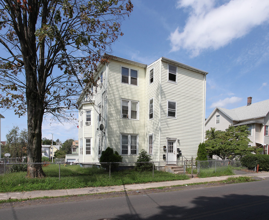 260 Washington St in New Britain, CT - Building Photo