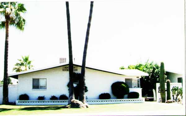 Desert House in Scottsdale, AZ - Foto de edificio - Building Photo