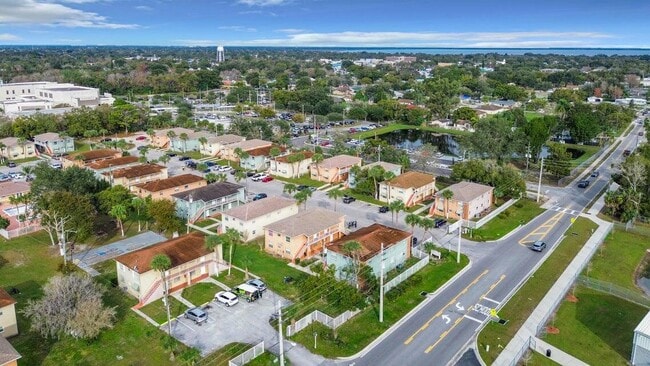 694 Michigan Ct in St. Cloud, FL - Building Photo - Building Photo