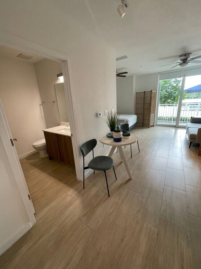 5100 NW 7th St Apartments and Nearby Miami Apartments For Rent Miami, FL