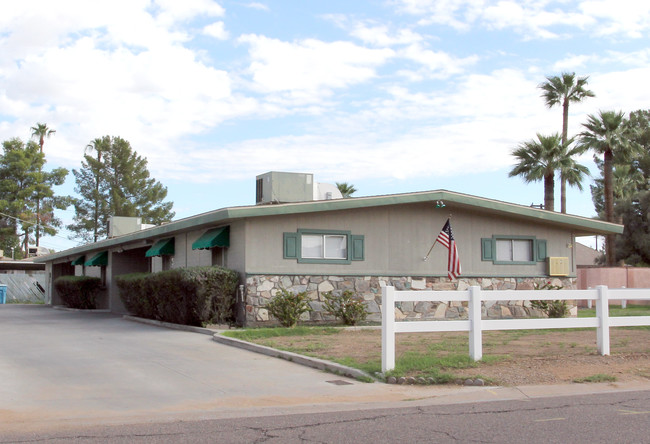 824 E Rose Ln in Phoenix, AZ - Building Photo - Building Photo