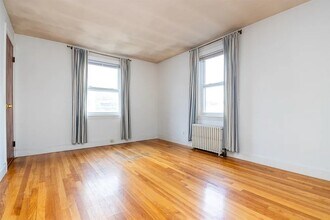 17 Thayer St, Unit 17 Thayer st in Belmont, MA - Foto de edificio - Building Photo