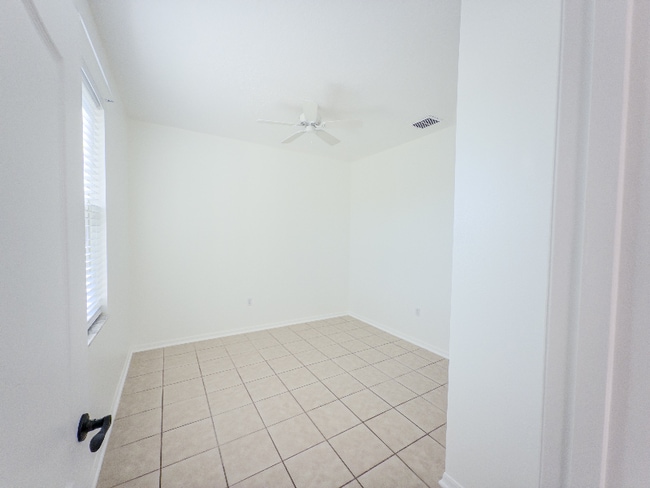 property at 4110 Andover Cay Blvd