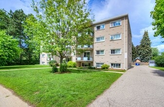 Idlewood Apartments in Kitchener, ON - Building Photo - Building Photo