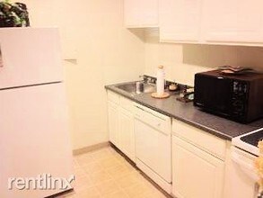 272 Bedford St in Abington, MA - Building Photo - Building Photo