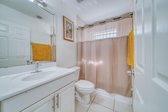 10450 SW 172nd St in Miami, FL - Building Photo - Building Photo