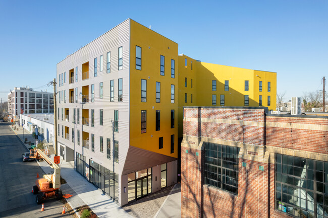 The Glenwood in Philadelphia, PA - Foto de edificio - Building Photo