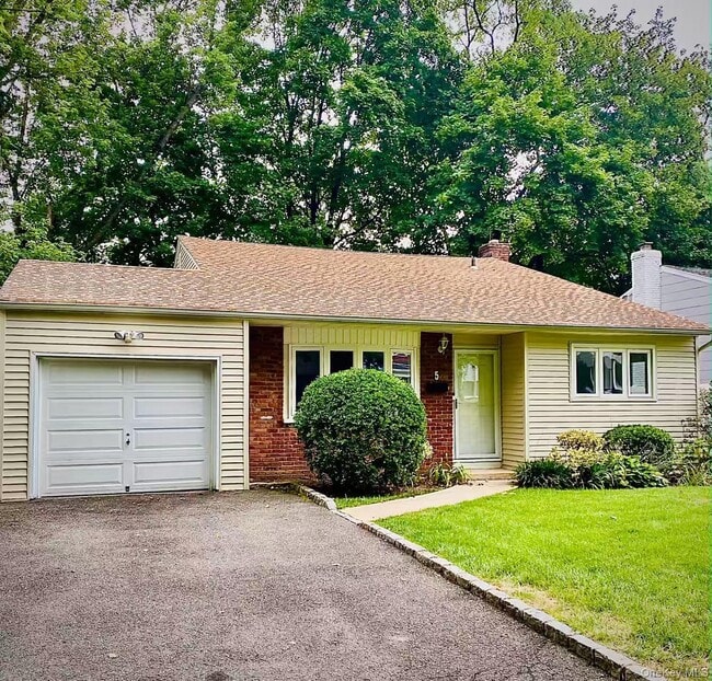 property at 5 2nd Rd