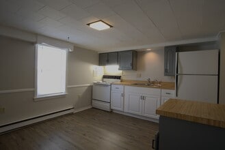 106 North St, Unit 106 A in Lewisberry, PA - Foto de edificio - Building Photo