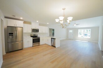 345 Tallulah Bend in Ellabell, GA - Building Photo - Building Photo