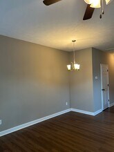 243 Moss View St in Bowling Green, KY - Foto de edificio - Building Photo