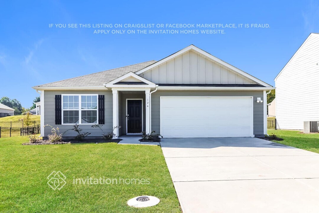 124 Allston Wy in Troutman, NC - Building Photo