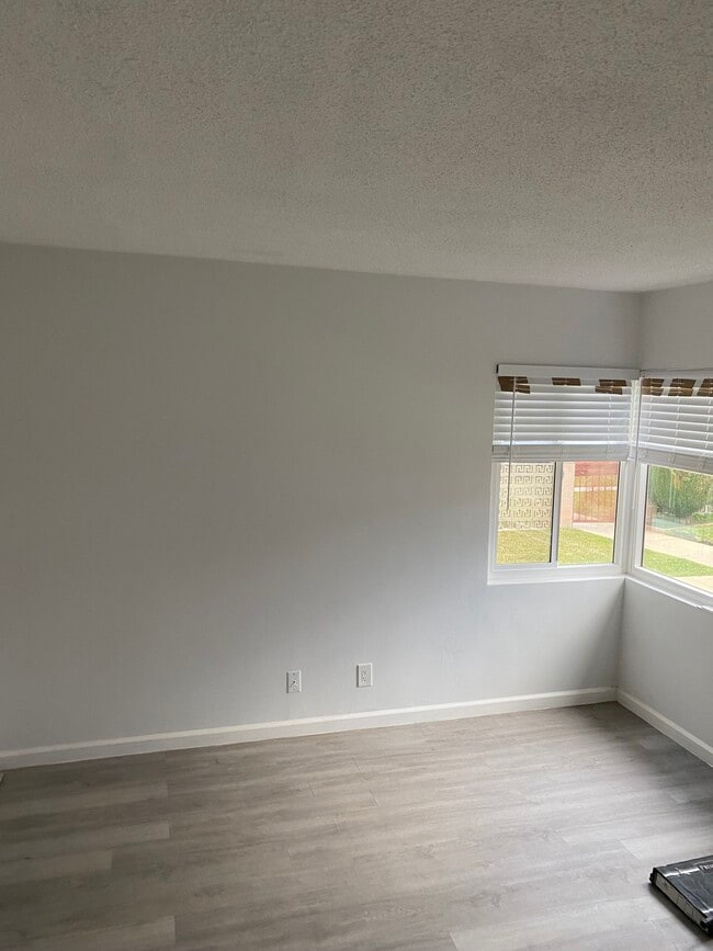 2406 W Imperial Hwy, Unit 2406 W imperial Hwy #c