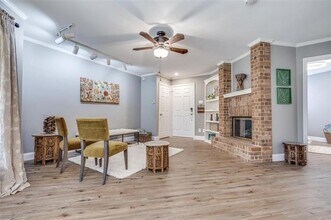 16301 Ledgemont Ln in Addison, TX - Building Photo - Building Photo