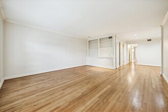 449 N Post Oak Ln in Houston, TX - Building Photo - Building Photo