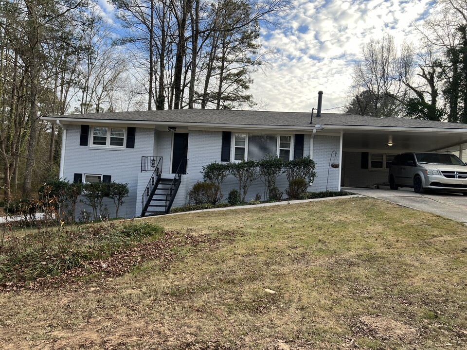 3360 Linda Dr, Unit C in Lithia Springs, GA - Building Photo