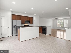 43578 Marguerite Way in California, MD - Building Photo - Building Photo