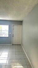 10176 Twin Lakes Dr in Coral Springs, FL - Building Photo - Building Photo