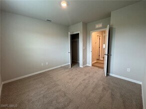 726 Oakridge Ave S in Lehigh Acres, FL - Building Photo - Building Photo