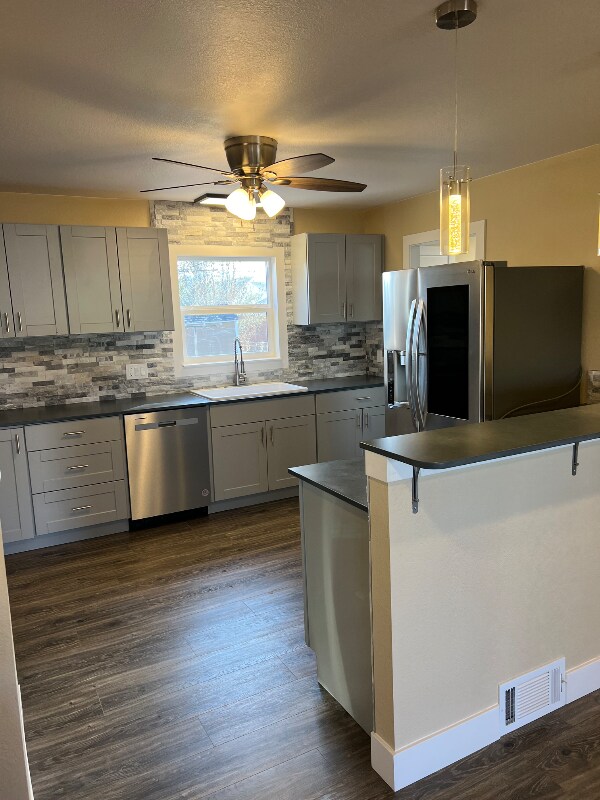 241 California St in Sterling, CO - Foto de edificio - Building Photo