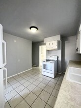 1231 1/2-1409 1/2 18th Ave in East Moline, IL - Building Photo - Building Photo