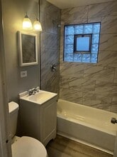 2112 E 79th St in Chicago, IL - Building Photo - Building Photo