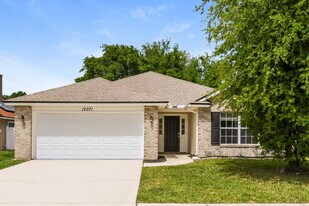 12071 Sunchase Dr in Jacksonville, FL - Building Photo