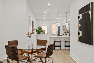 5525 Osage Ave in Philadelphia, PA - Foto de edificio - Building Photo