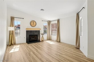 7400 Queen Palm Dr in Las Vegas, NV - Building Photo - Building Photo