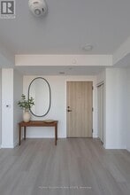 801 The Queensway in Toronto, ON - Building Photo - Building Photo
