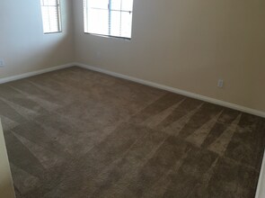11904 Luna Del Mar Ln in Las Vegas, NV - Building Photo - Building Photo