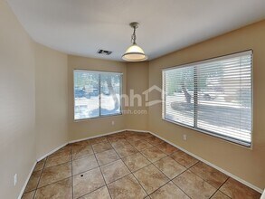 7024 W Rose Ln in Glendale, AZ - Building Photo - Building Photo