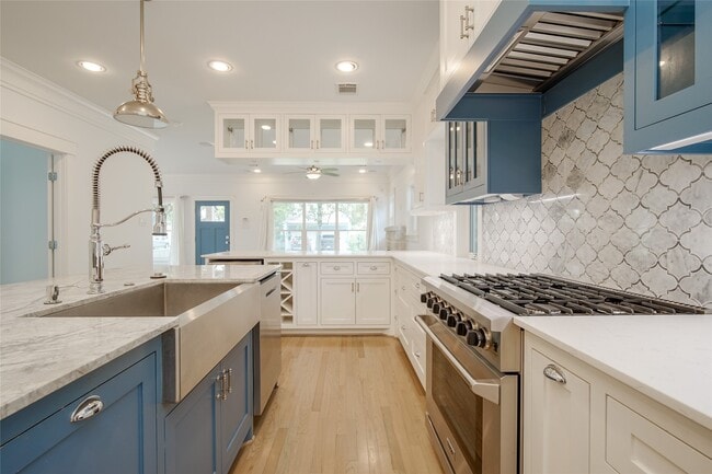 property at 4814 Siegel St