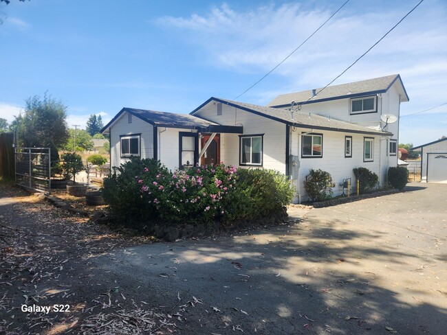property at 5370 Daywalt Ln