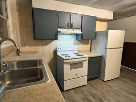 629 E Broadway St in Princeton, IN - Building Photo