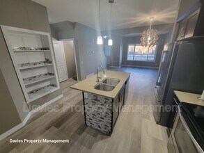 8209-8217 217 St NW in Edmonton, AB - Building Photo - Building Photo