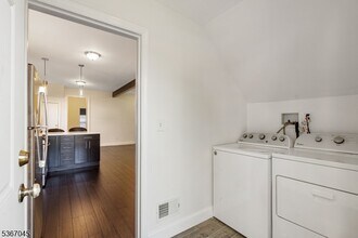 128 E Grove St in Westfield, NJ - Building Photo - Building Photo