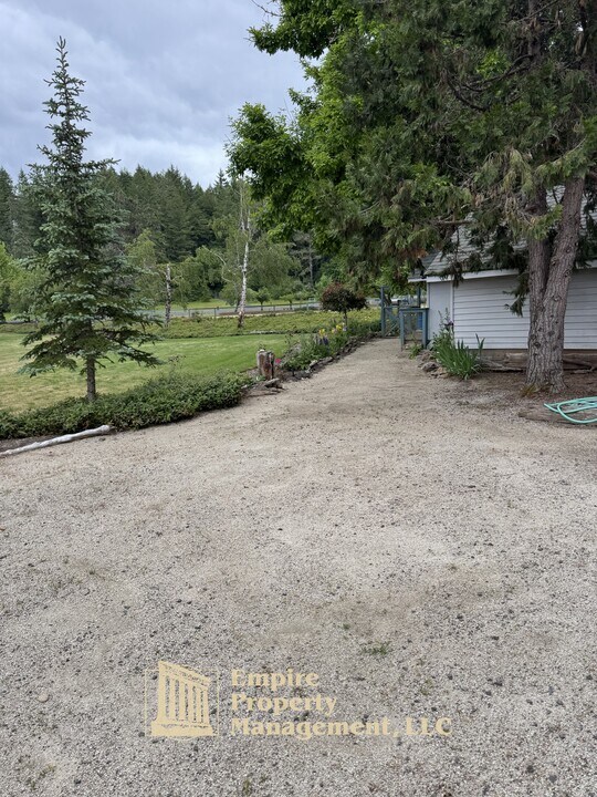 28900 Sundance Ln in Eugene, OR - Building Photo