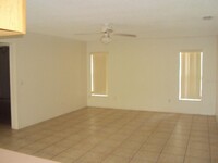 327 Alegriano Ct in Kissimmee, FL - Building Photo - Building Photo